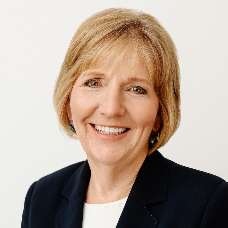 Elaine Bredehoft Headshot